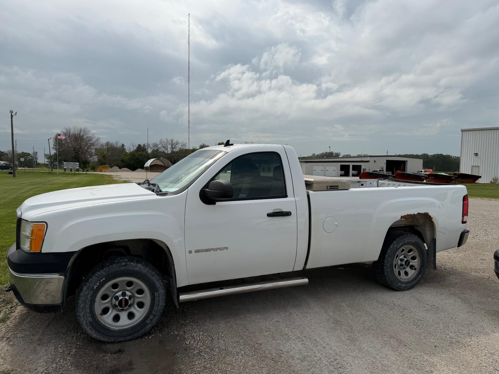 2008 GMC Sierra 1500 Work Truck in Summit White — front three-quarter view